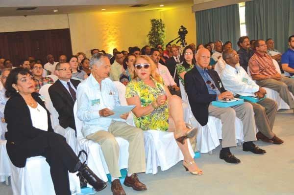 Parte del público presente en el 8vo Seminario PEDEPE 2015